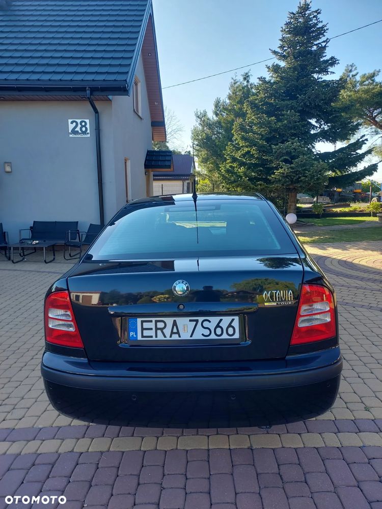 Skoda Octavia 1.6 Tour - 4