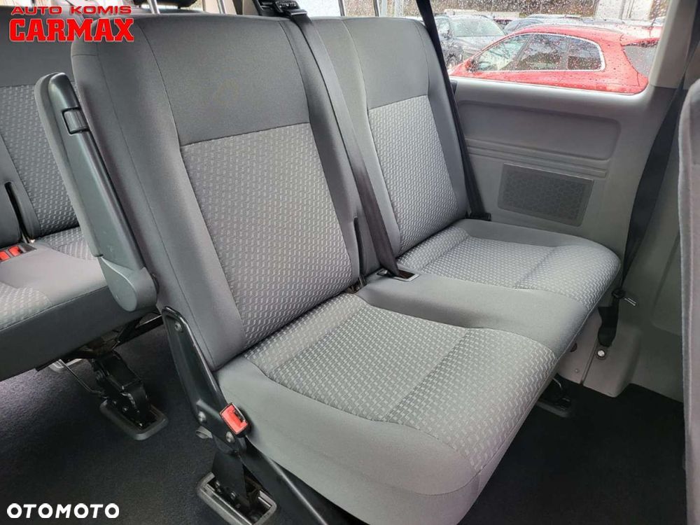 Volkswagen Caravelle - 24