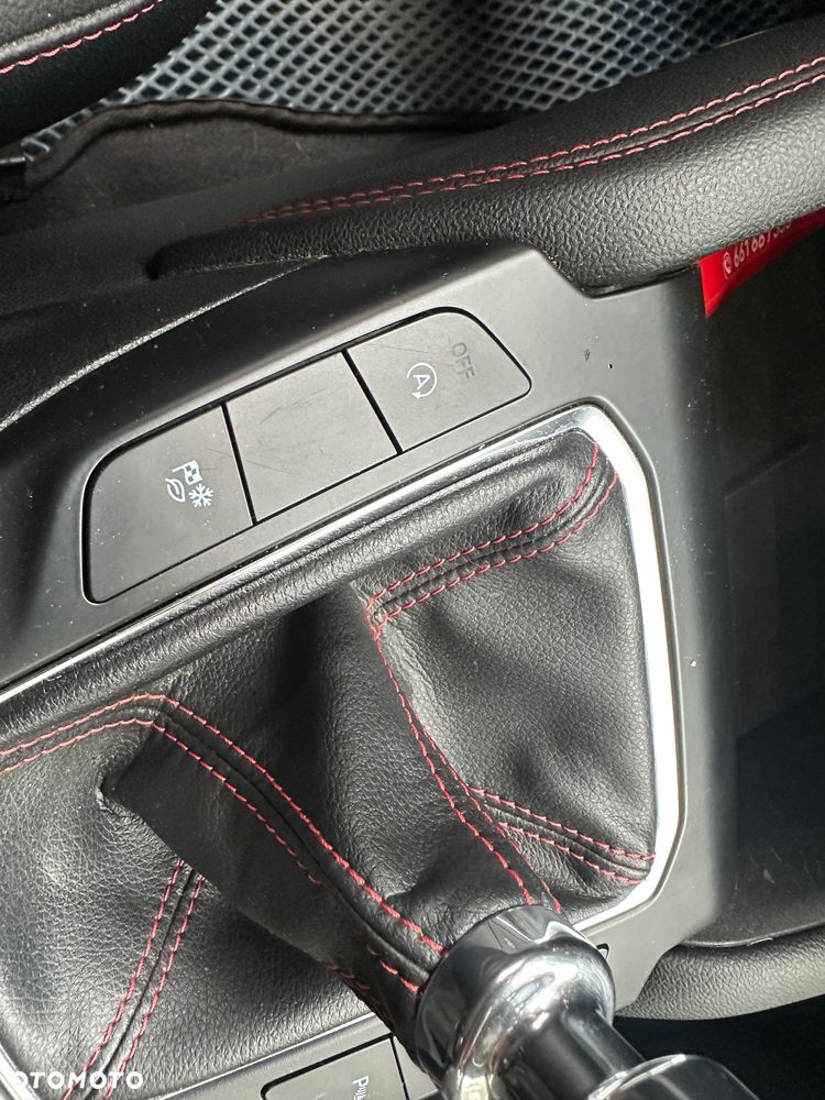 Ford Kuga 1.5 EcoBoost FWD ST-Line X - 28