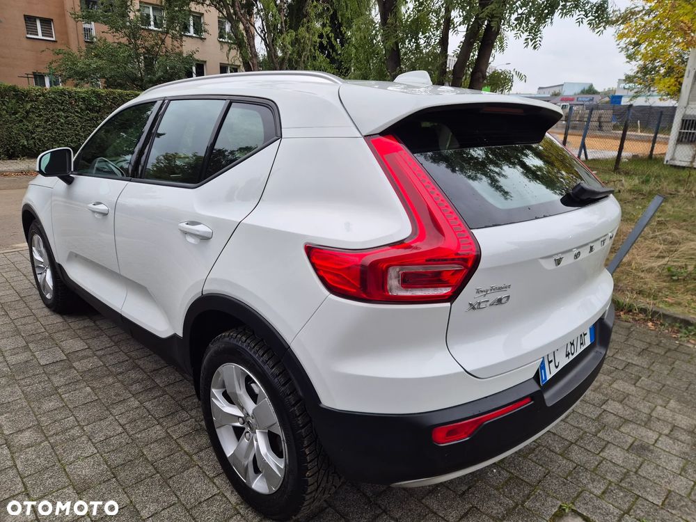 Volvo XC 40 T2 Plus Bright - 9