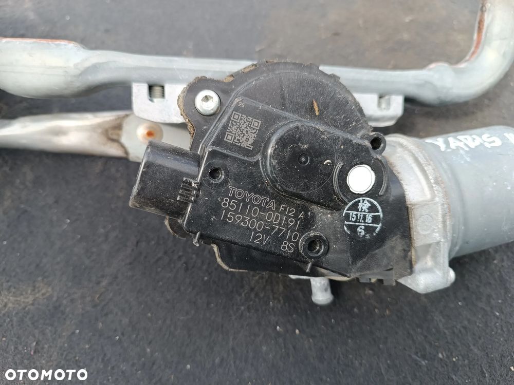 MECHANIZM WYCIERACZEK SILNIK SILNICZEK TOYOTA YARIS III - 2