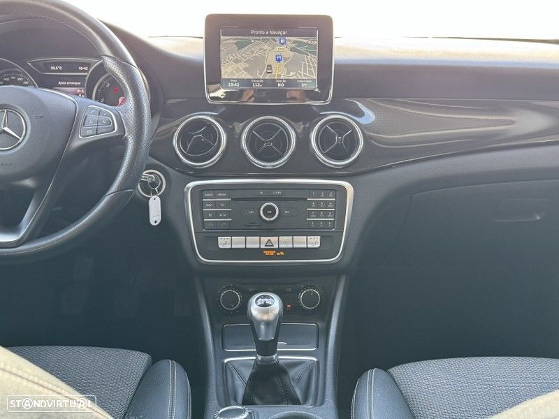 Mercedes-Benz CLA 180 d Shooting Brake Fleet Pack Plus - 14