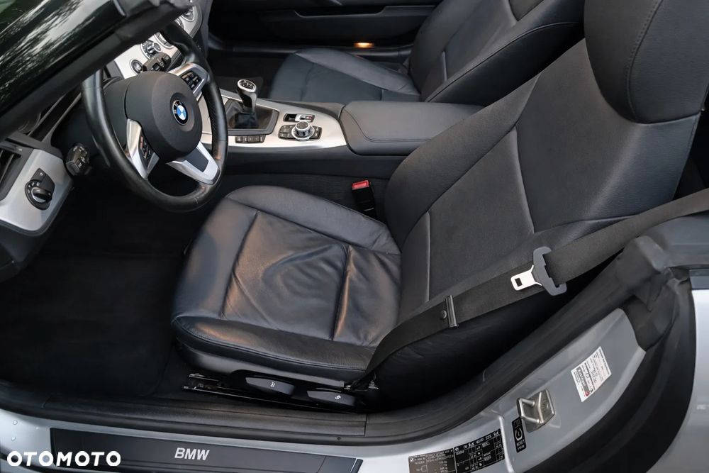BMW Z4 23i sDrive - 10