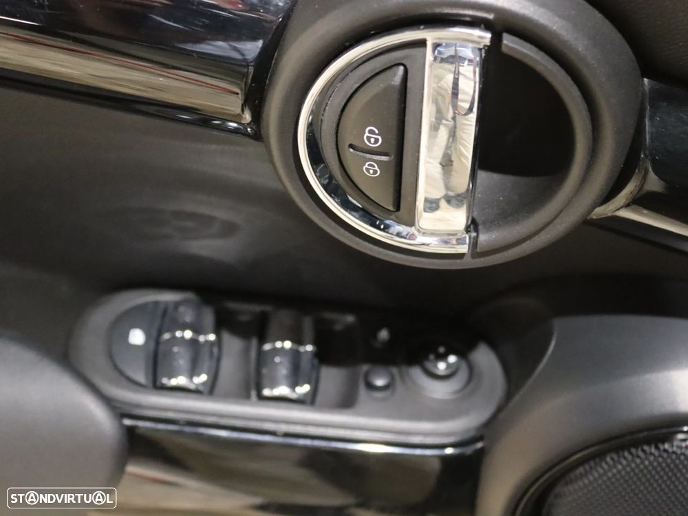 MINI 5 Portas Cooper Aut. - 22