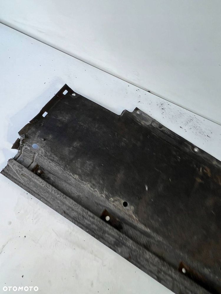 Osłona podwozia przednia Audi A4 S4 B8 8K 2013 PRZÓD - 3