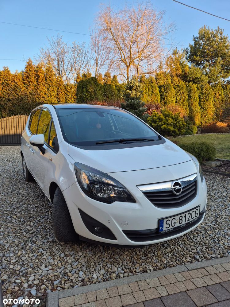 Opel Meriva 2012 photo 2