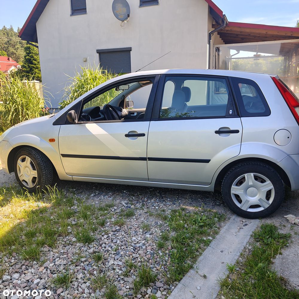 Ford Fiesta 1.4 Ghia - 15