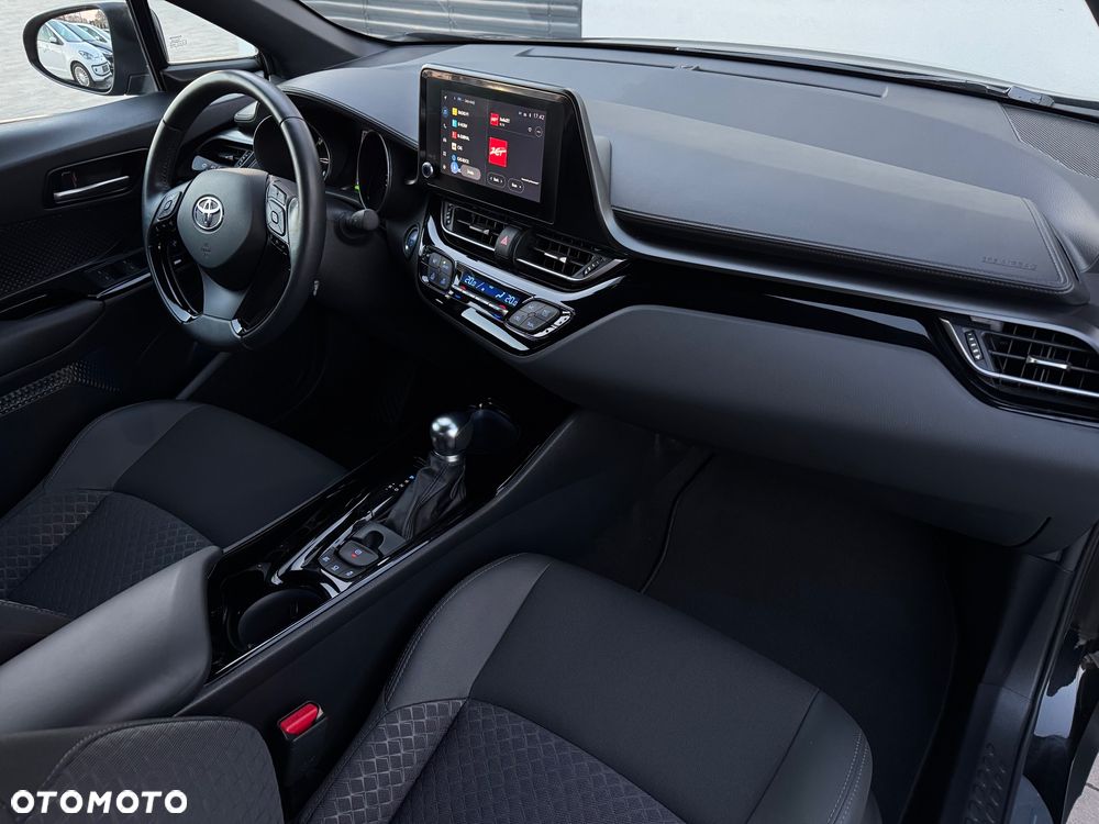 Toyota C-HR - 32