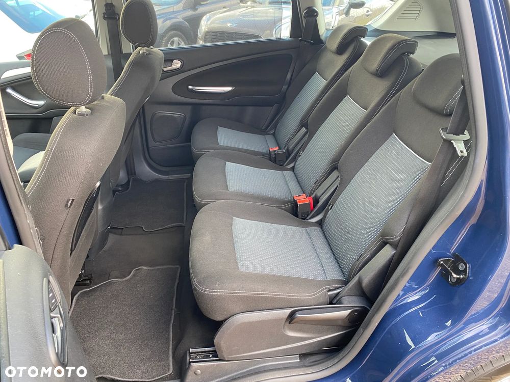 Ford S-Max - 14