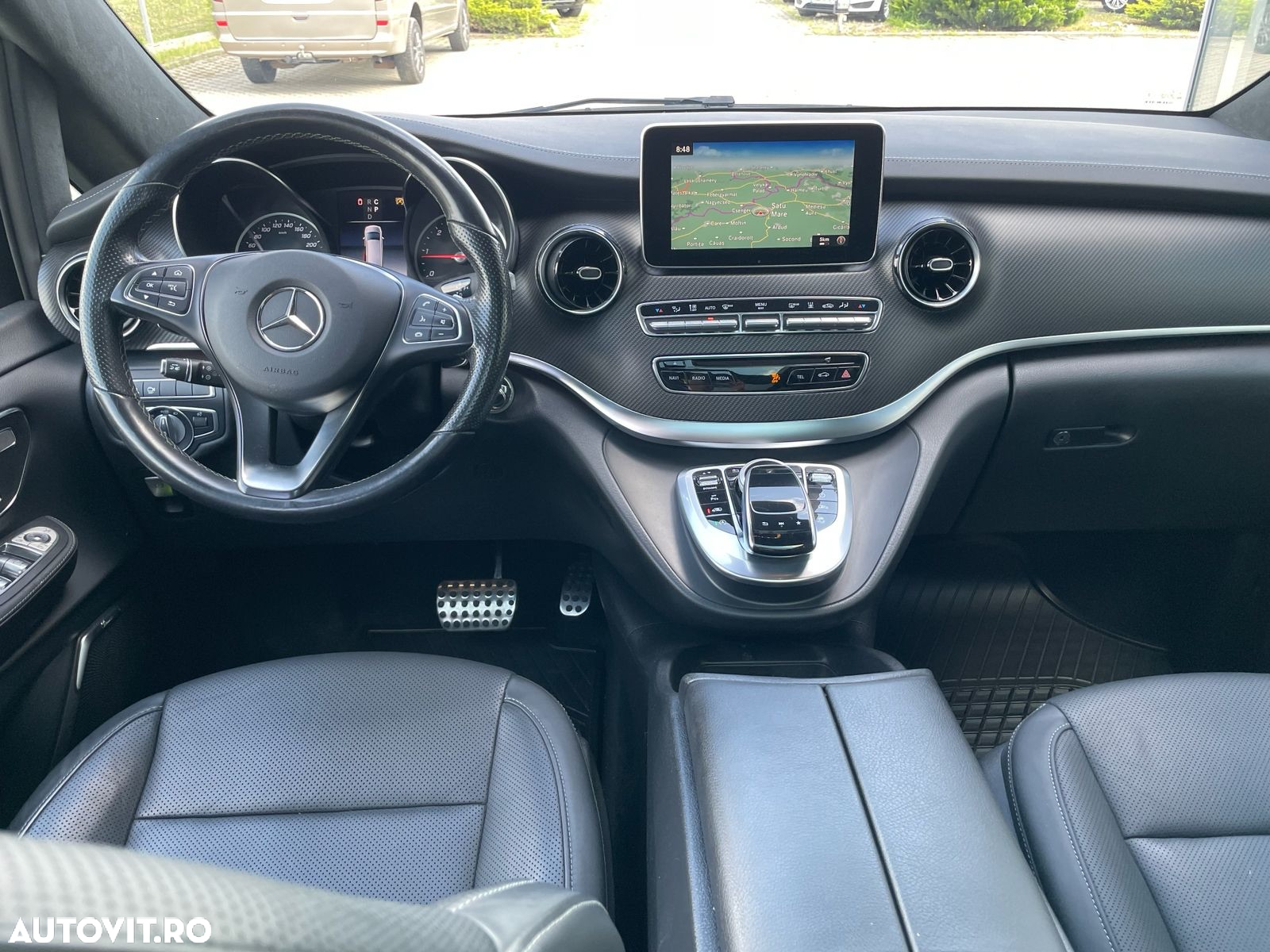 Mercedes-Benz V 300 d lang 4Matic 9G-TRONIC Exclusive - 10