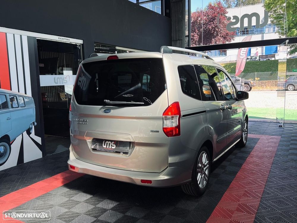 Ford Tourneo Courier 1.0 EcoBoost Titanium - 11