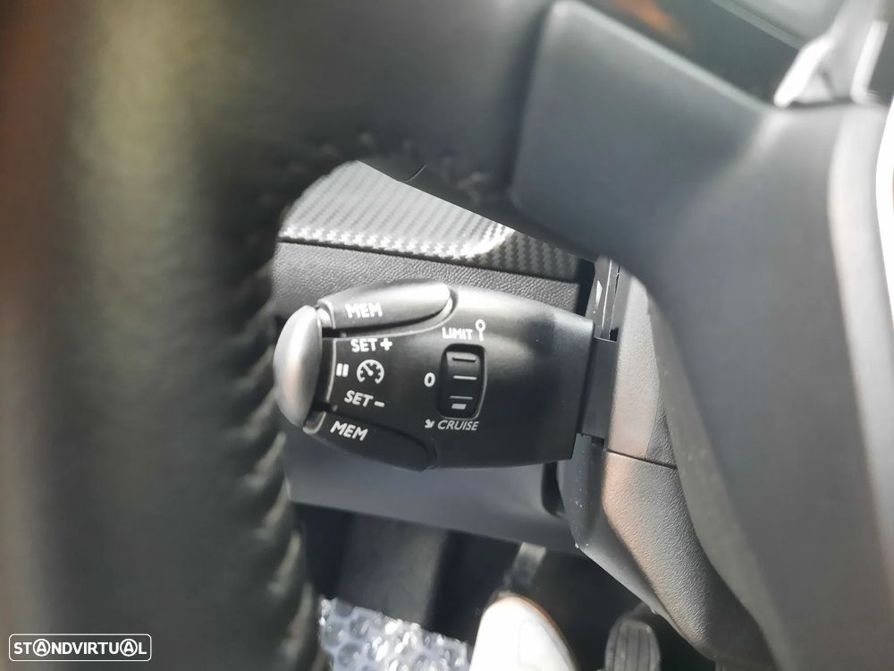 Peugeot 208 1.2 PureTech Allure Pack - 55