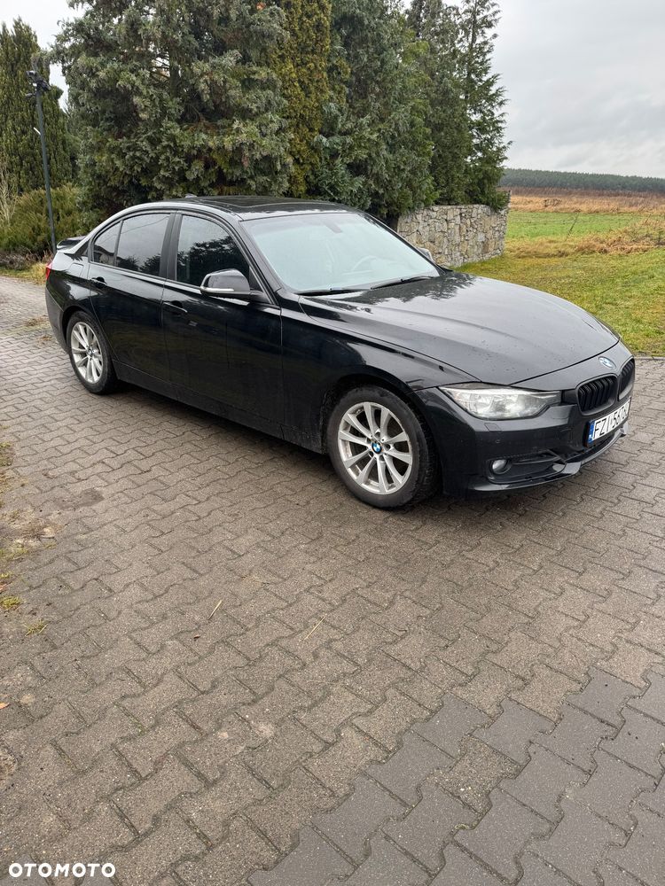 BMW Seria 3 320i Edition Luxury Line Purity - 5