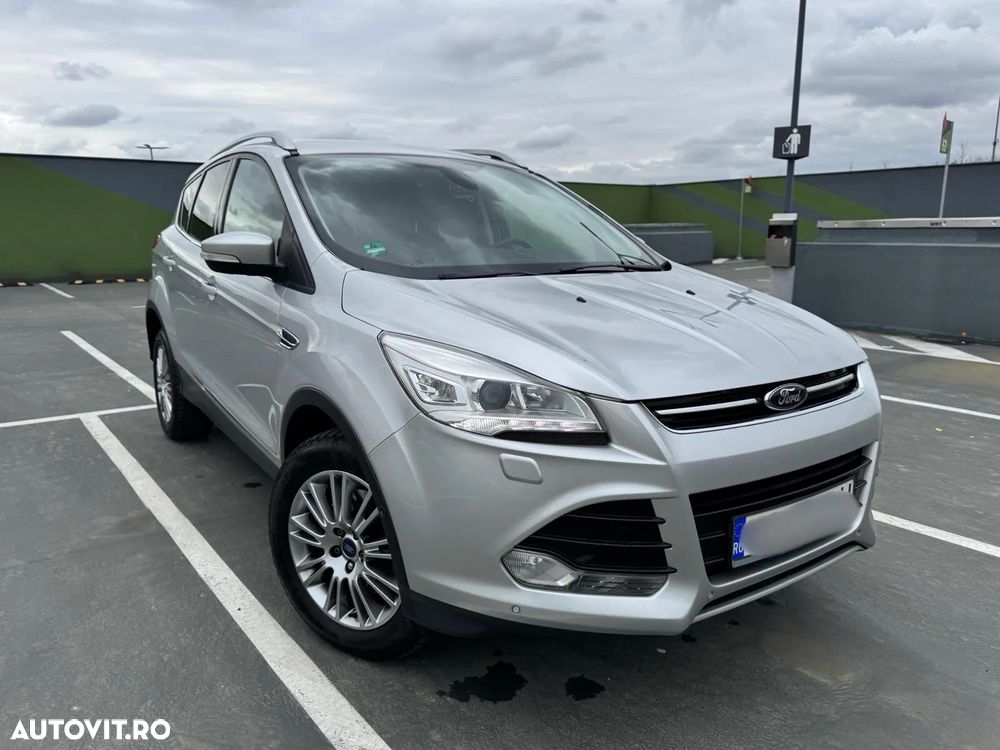 Ford Kuga 2.0 TDCi Powershift 4WD Titanium - 3