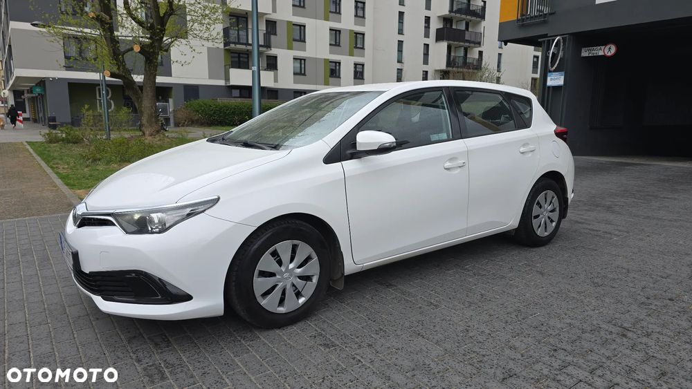 Toyota Auris 1.4 D-4D Active - 9