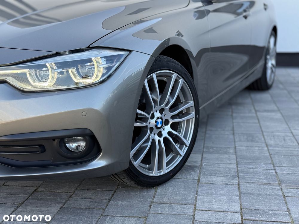 BMW Seria 3 320d Edition Luxury Line Purity - 13