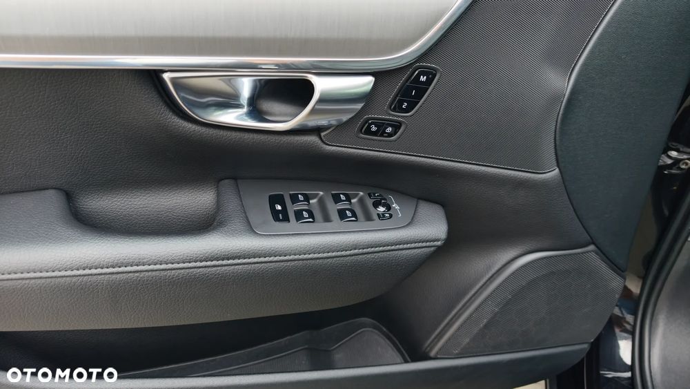 Volvo V90 D4 Geartronic Momentum Pro - 26