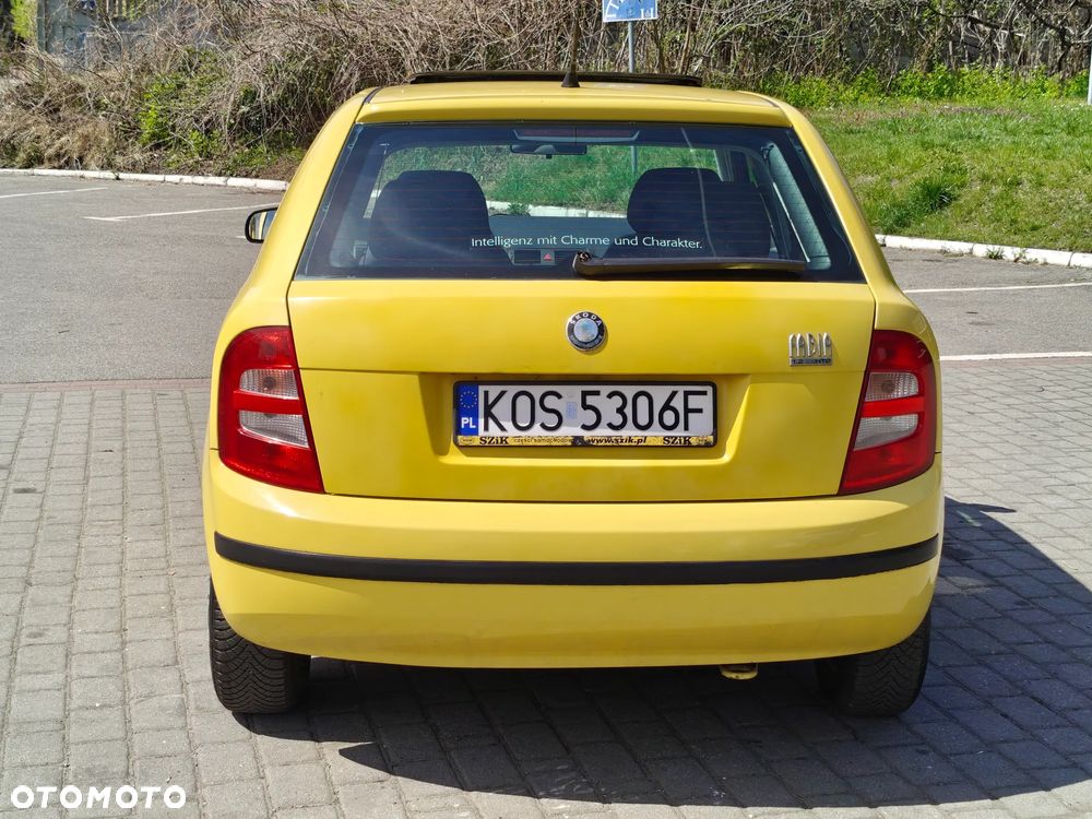 Skoda Fabia 1.2 HTP Sport - 15