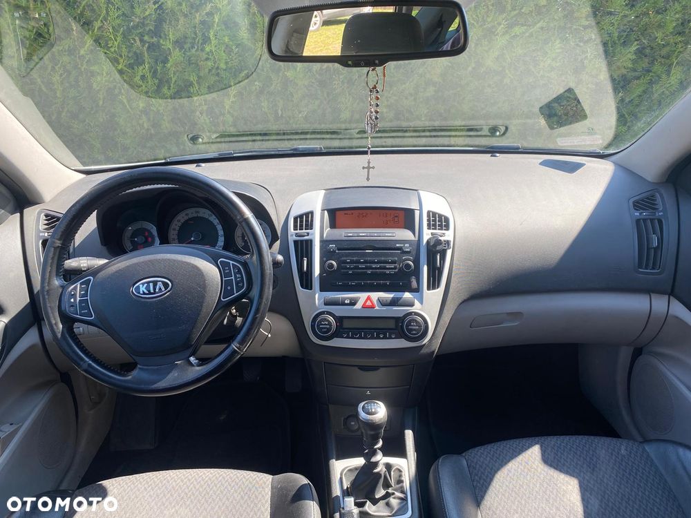 Kia Ceed 1.6 Crdi Comfort + - 10