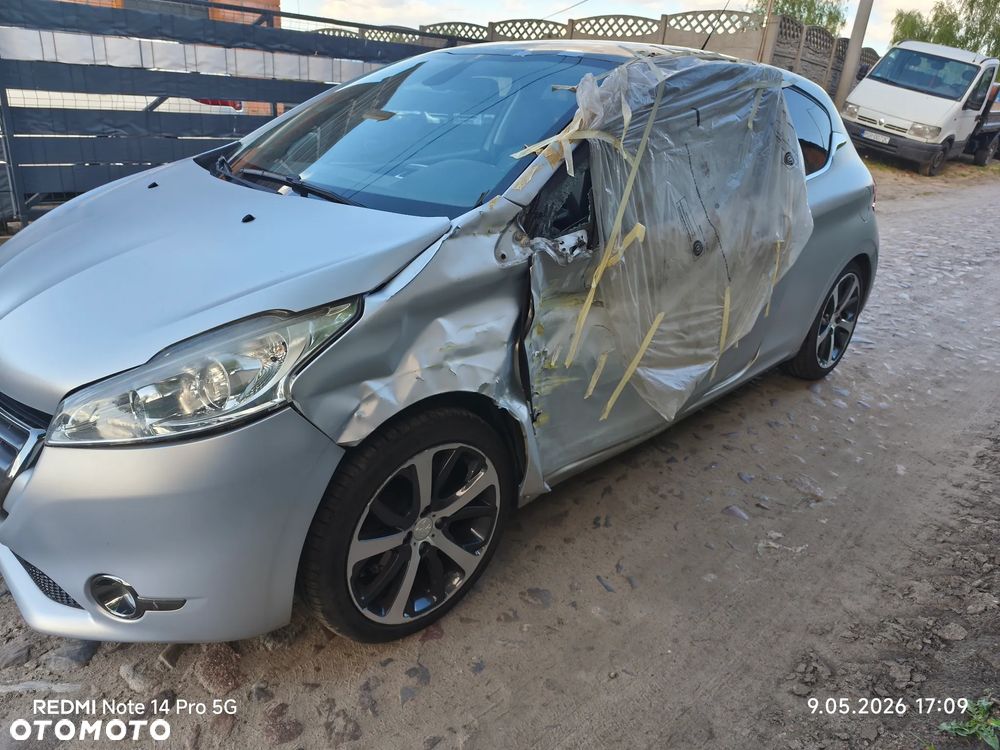 Peugeot 208 120 VTI Allure - 6