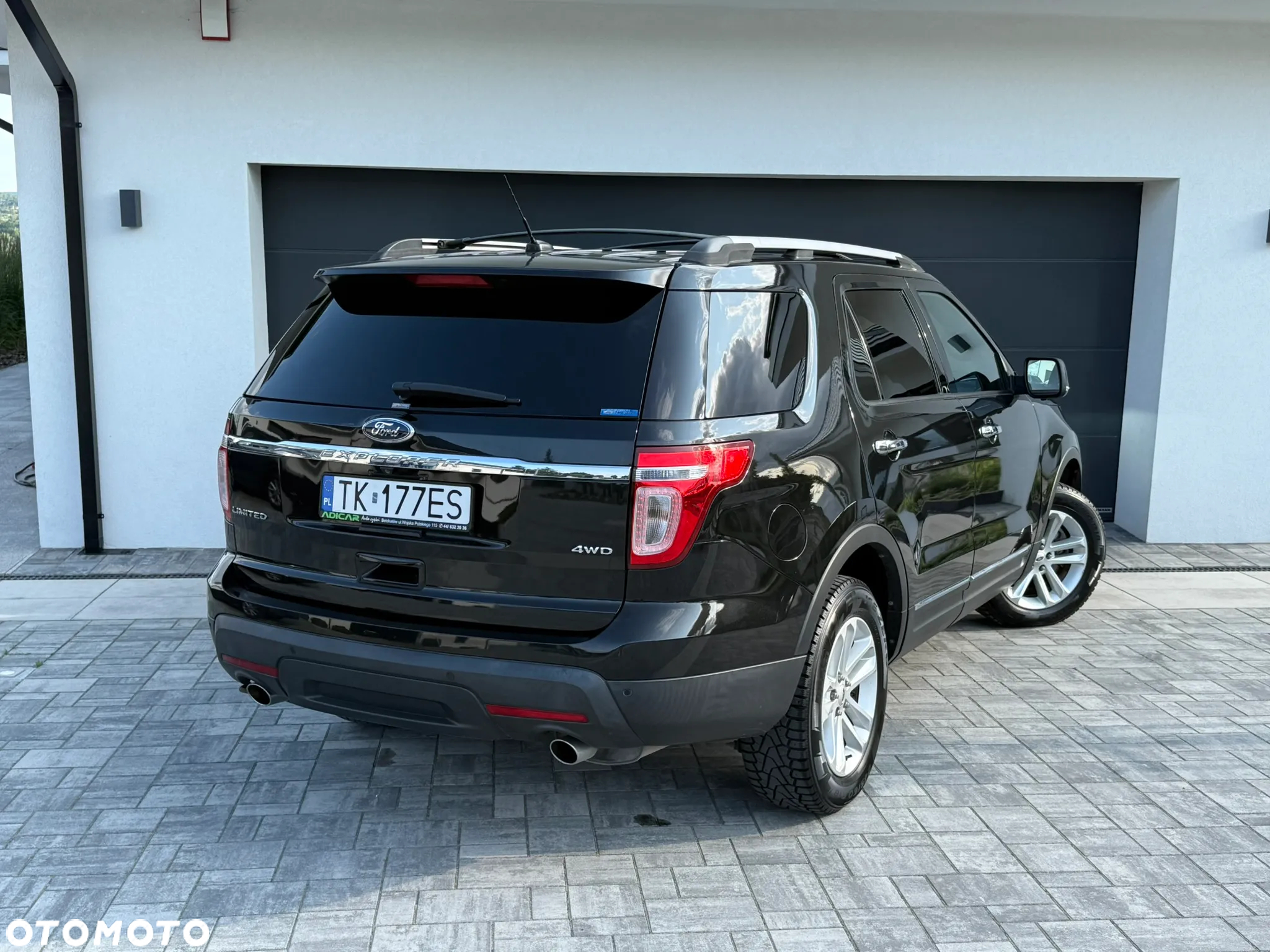 Ford Explorer - 25