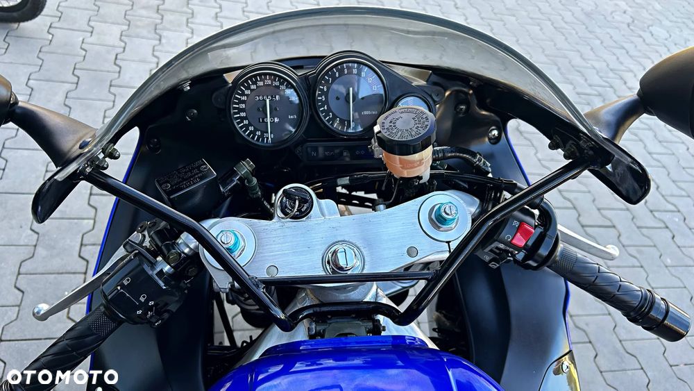 Yamaha Thunderace - 28