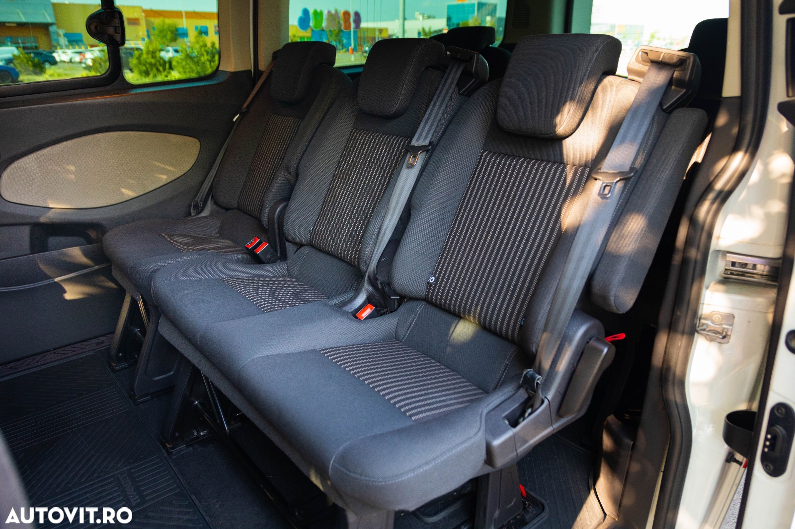 Ford Tourneo Custom - 4