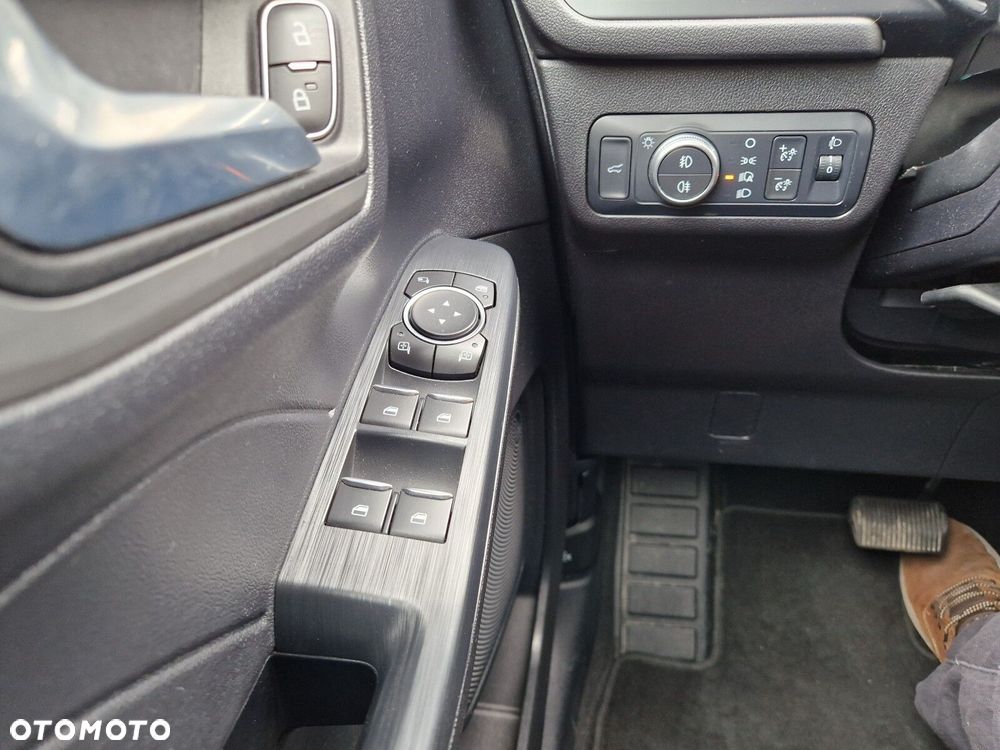 Ford Kuga - 23
