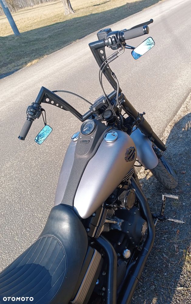 Harley-Davidson Dyna Street Bob - 6