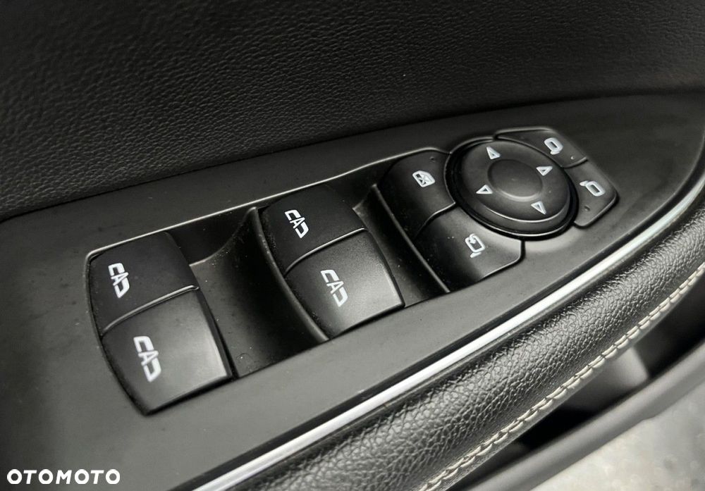 Opel Insignia - 28