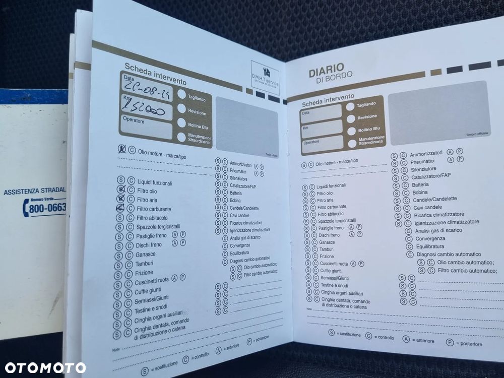 Hyundai ix35 1.7 CRDi 2WD blue Finale Gold - 31