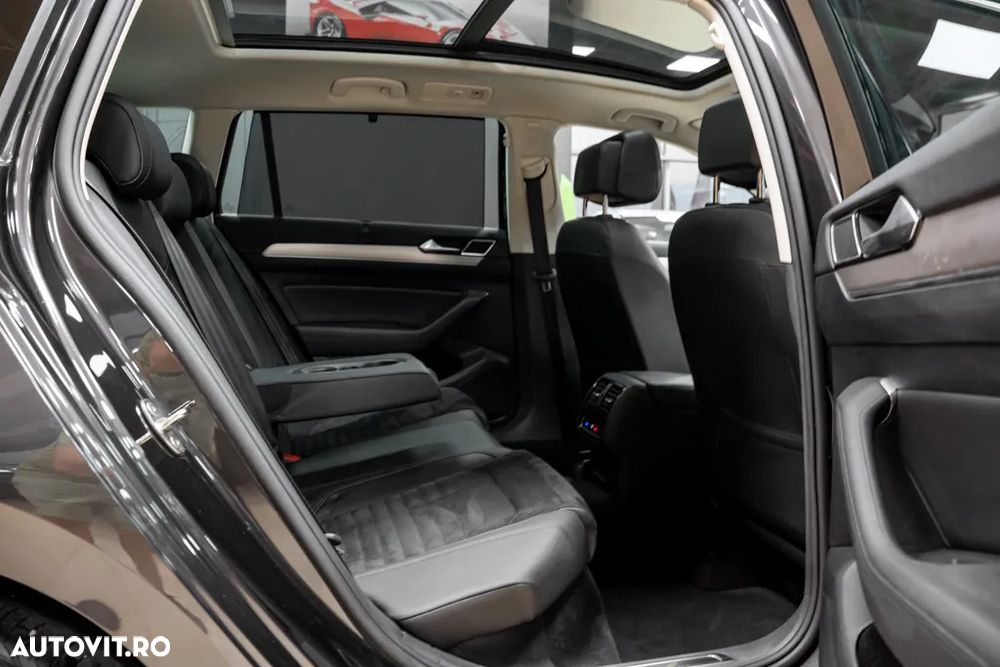 Volkswagen Passat Variant 2.0 TDI DSG R Executive - 26