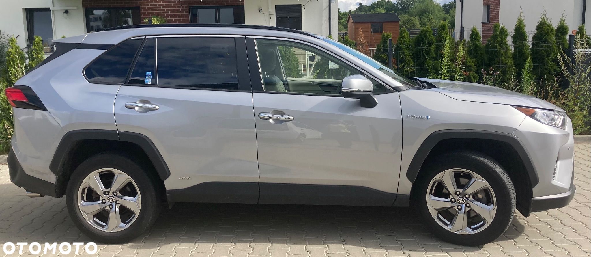 Toyota RAV4 - 1
