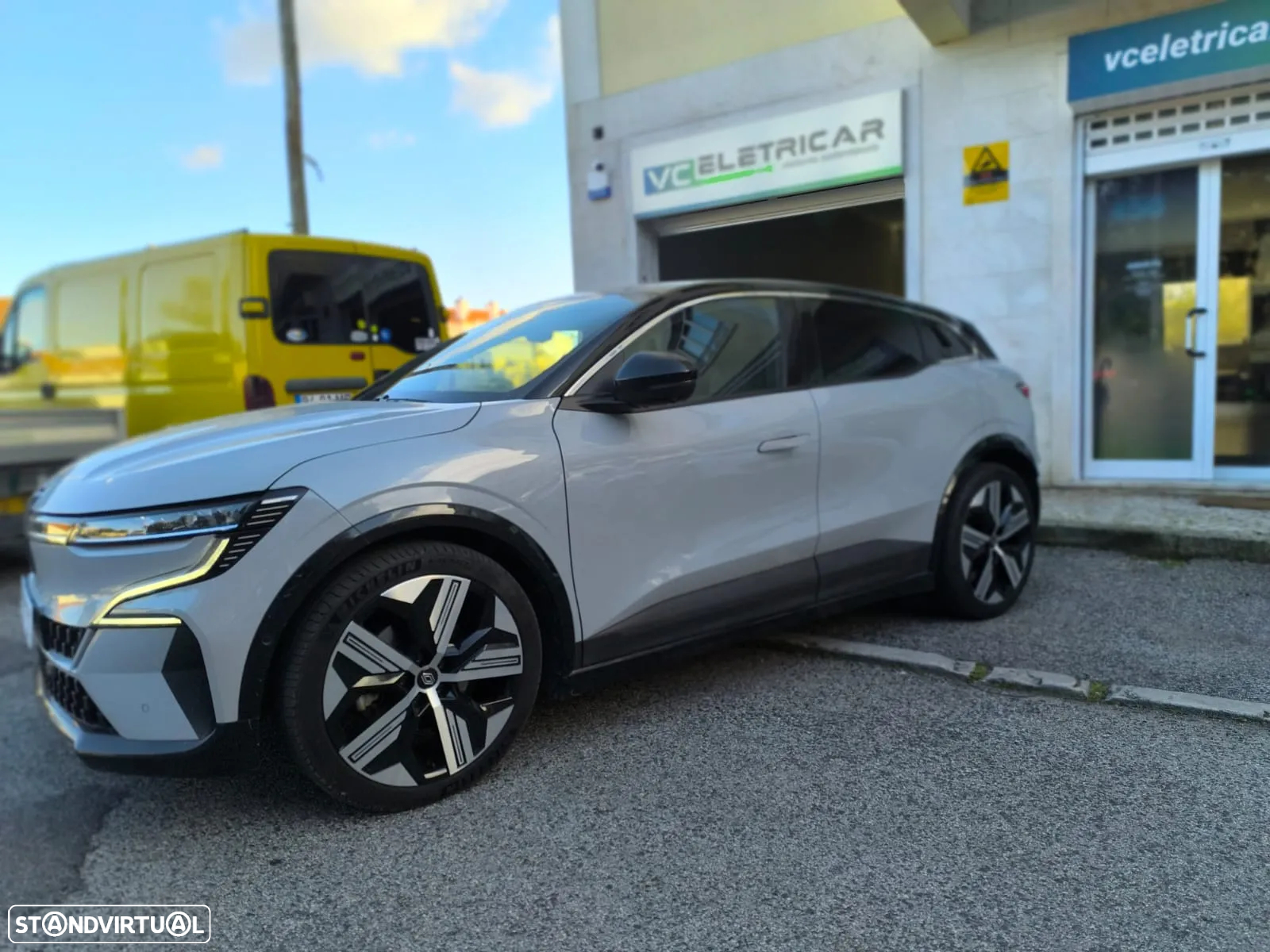 Renault Mégane E-Tech EV60 220hp optimum charge Iconic - 11