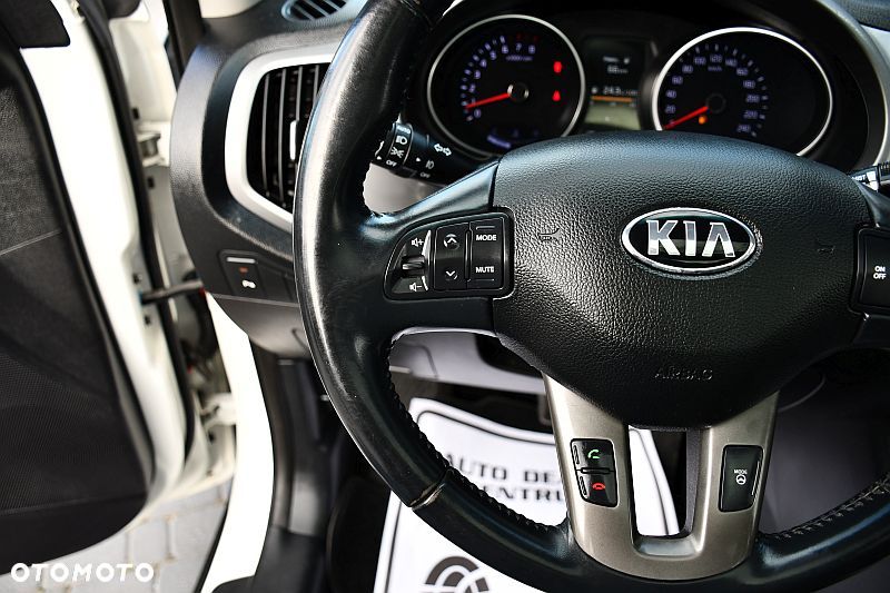 Kia Sportage 2.0 CVVT 2WD Automatik Vision - 17