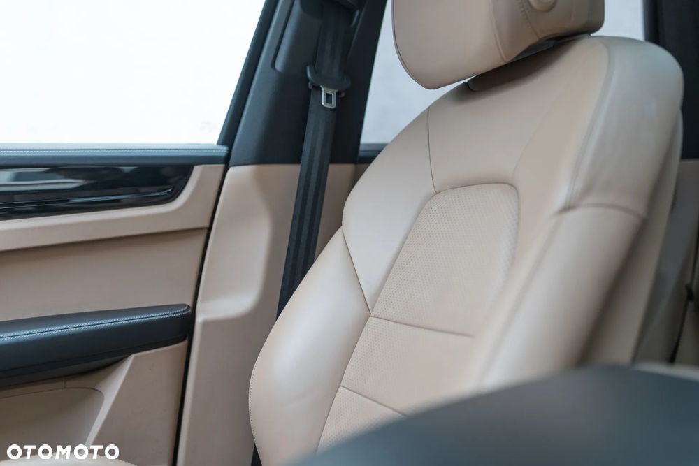 Porsche Cayenne Standard - 18