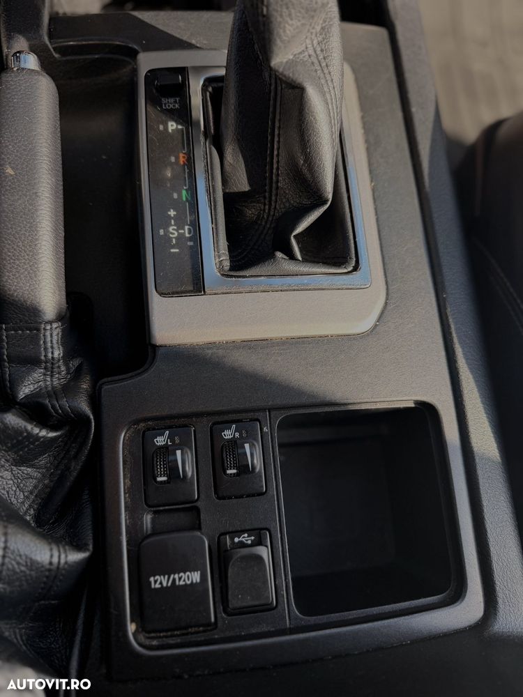 Toyota Land Cruiser 3.0l Turbo D-4D Aut. AVS 7 Locuri Luxury - 13