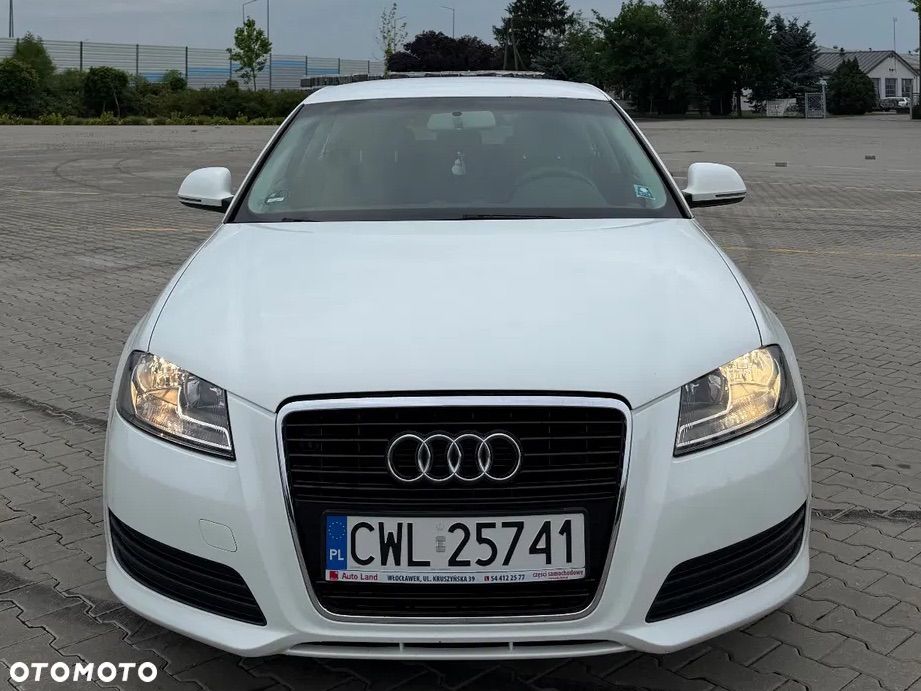 Audi A3 3-drzwiowe 1.6 Attraction - 5
