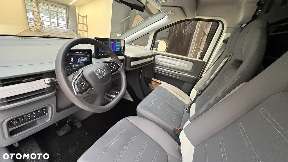 Maxus e-Deliver 5 - 12