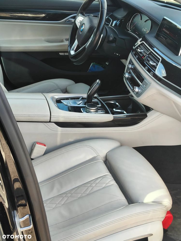 BMW Seria 7 730d xDrive - 21