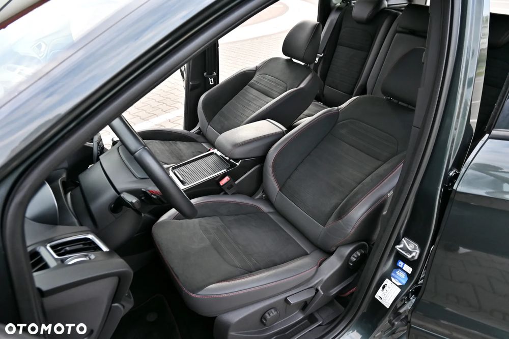 Ford Kuga 2.0 TDCi AWD ST-Line - 28