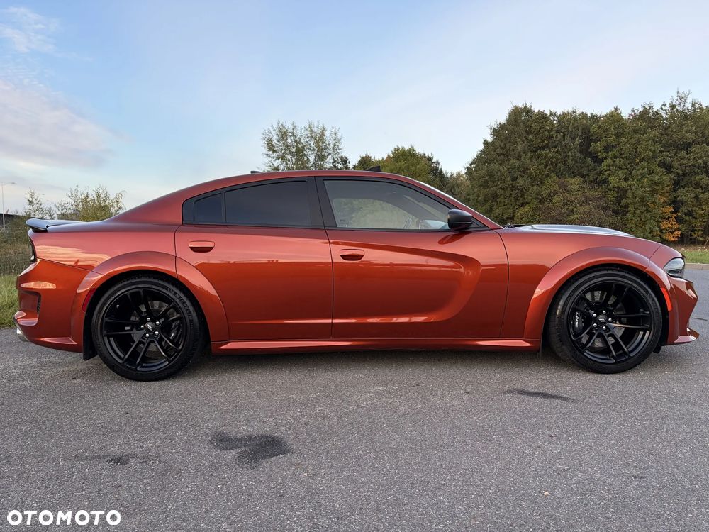 Dodge Charger 6.4 Scat Pack Widebody - 4