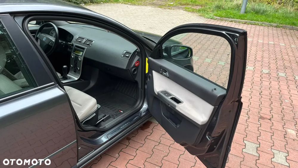 Volvo S40 2.0D Kinetic - 11