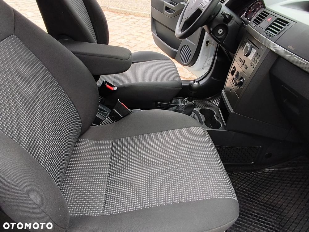 Opel Meriva - 18