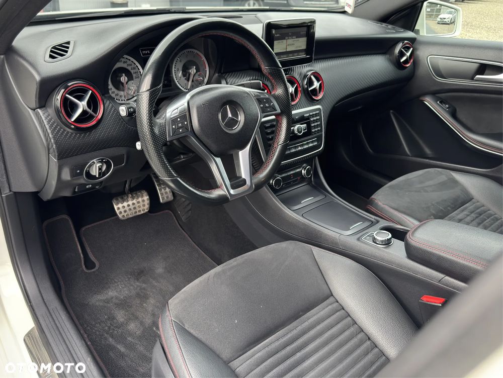 Mercedes-Benz Klasa A 250 4Matic 7G-DCT AMG Line - 15