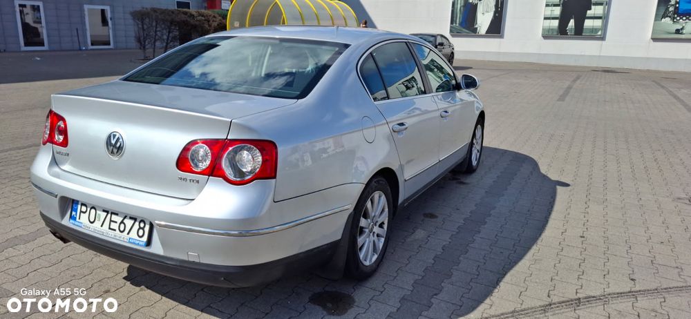 Volkswagen Passat 2.0 TDI DPF Comfortline - 8