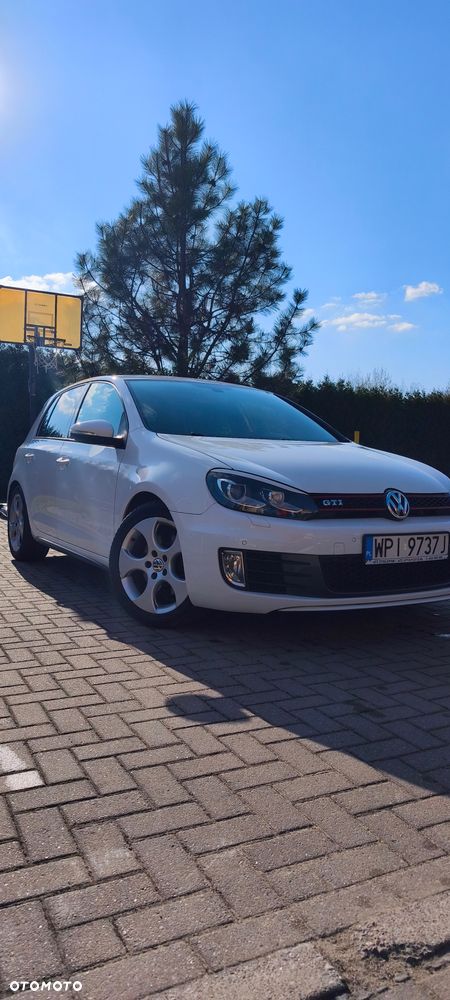 Volkswagen Golf 2.0 GTI - 2