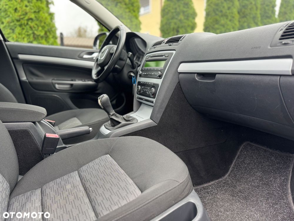 Skoda Octavia Combi 1.6 TDI DPF Ambiente - 6