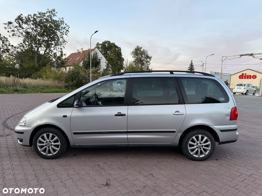 Volkswagen Sharan 2006 photo 2