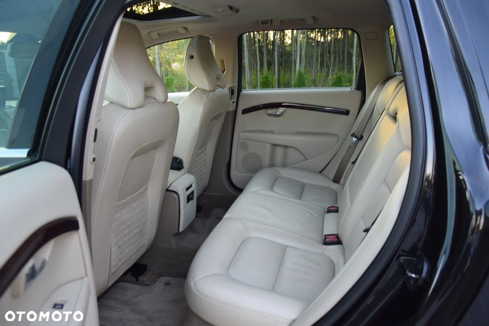 Volvo XC 70 D5 AWD Summum - 6